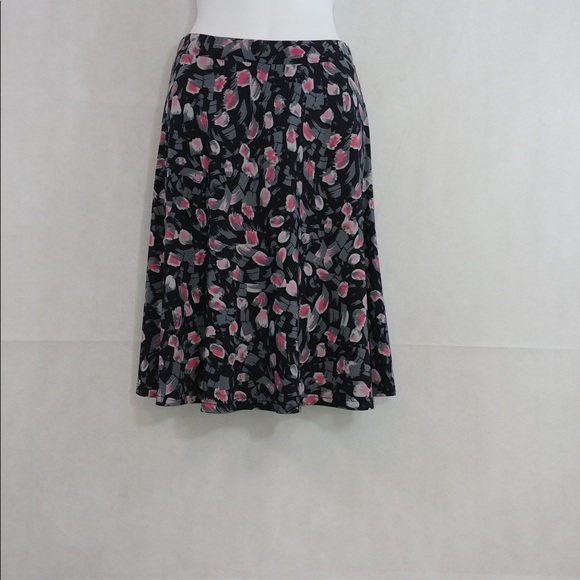 Black Flower Skirt. - Picture 1 of 3